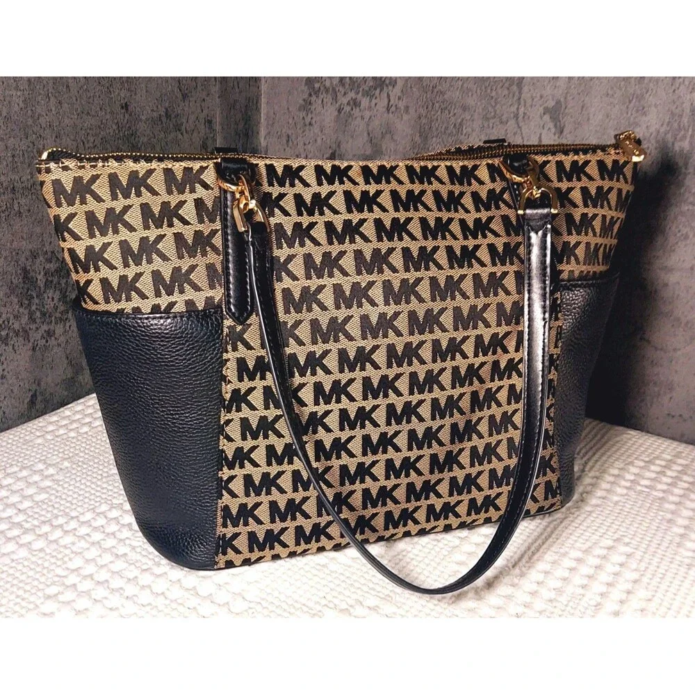 Michael Kors Signature Logo Tote Bag Beige Black Jet Set Gold Hardware Zip Top